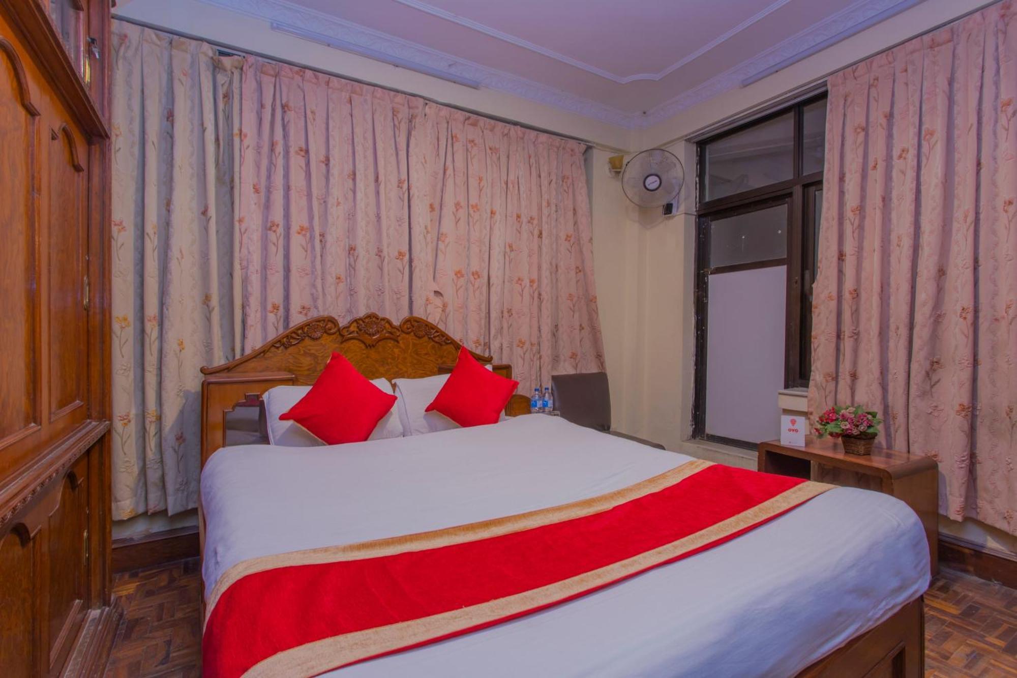 Oyo 232 Hotel Titanic Pvt Ltd Balaju Exterior foto